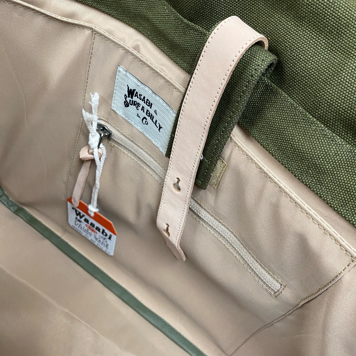 DEFORMASI デフォルマシー × SURF A BILLY WASABI NEWSPAPER BAG 23L GREEN ジャレッドメル ニュースペーパーバッグ カナビラフック アウトドア